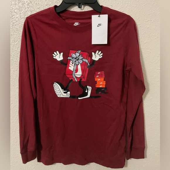 Nike Big Kids Sportswear Printed Long-Sleeve T-Shirt Sizes M and XL - Picture 1 of 5